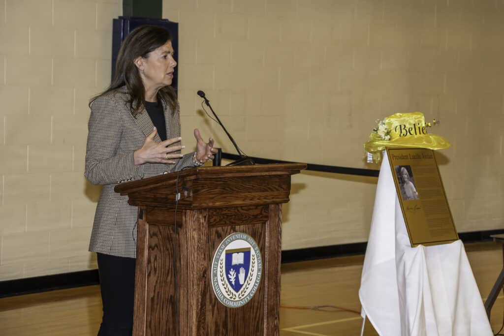 NH Governor Kelly Ayotte speaking at the Jordan Commons dedication event June 2, 2025 at NCC.